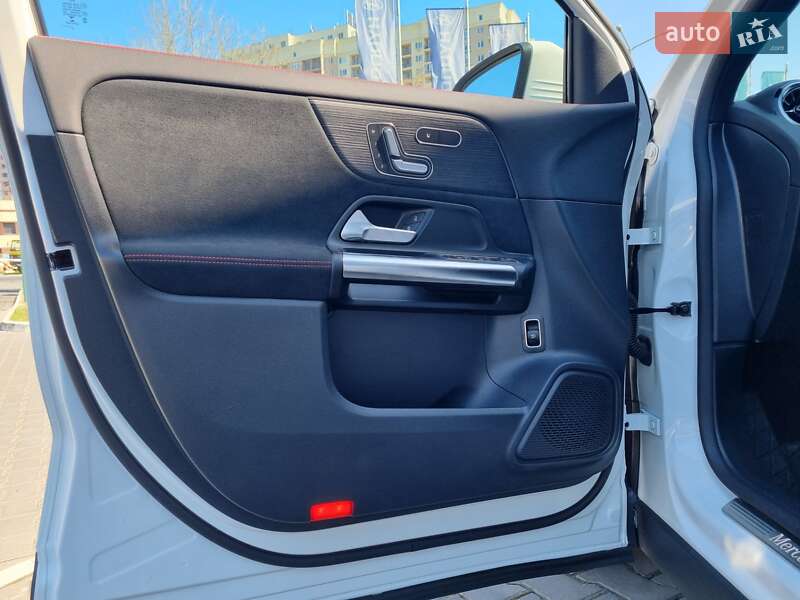 Позашляховик / Кросовер Mercedes-Benz GLA-Class 2023 в Одесі
