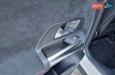 Внедорожник / Кроссовер Mercedes-Benz GLA-Class 2023 в 