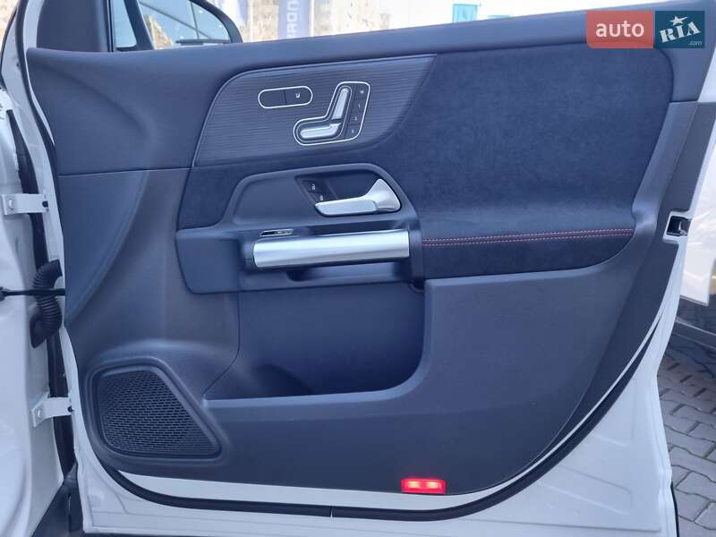 Позашляховик / Кросовер Mercedes-Benz GLA-Class 2023 в Одесі