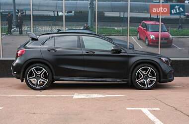 Внедорожник / Кроссовер Mercedes-Benz GLA-Class 2018 в 