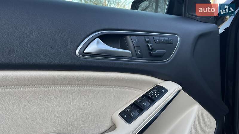 Внедорожник / Кроссовер Mercedes-Benz GLA-Class 2016 в Николаеве