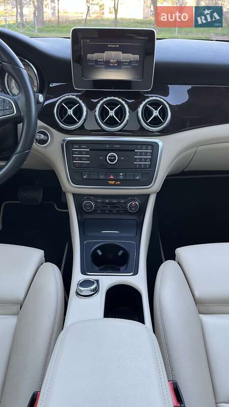 Внедорожник / Кроссовер Mercedes-Benz GLA-Class 2016 в Николаеве