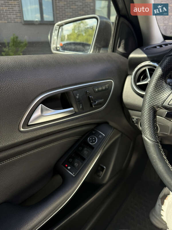 Внедорожник / Кроссовер Mercedes-Benz GLA-Class 2015 в Львове фото 10 Внедорожник / Кроссовер Mercedes-Benz GLA-Class 2015 в Львове