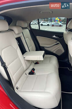 Внедорожник / Кроссовер Mercedes-Benz GLA-Class 2019 в 