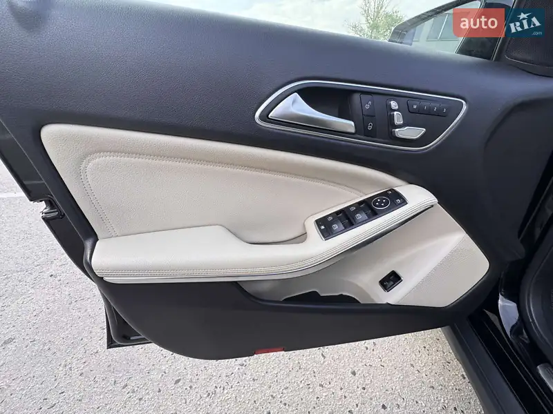 Mercedes-Benz GLA-Class 2018 VIN WDCTG4EBXKJ553496 фото оголошення 12 з 58