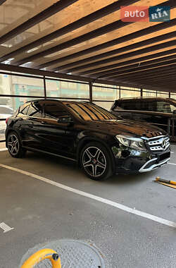 Позашляховик / Кросовер Mercedes-Benz GLA-Class 2017 в 
