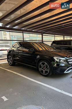 Позашляховик / Кросовер Mercedes-Benz GLA-Class 2017 в 