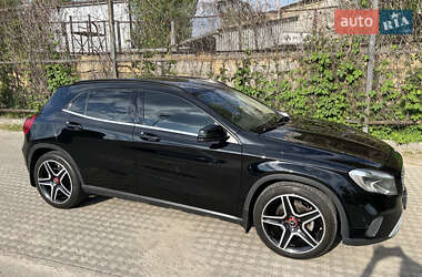 Позашляховик / Кросовер Mercedes-Benz GLA-Class 2017 в 