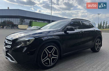 Позашляховик / Кросовер Mercedes-Benz GLA-Class 2017 в 