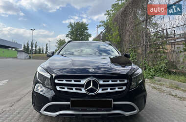 Позашляховик / Кросовер Mercedes-Benz GLA-Class 2017 в 