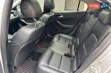 Позашляховик / Кросовер Mercedes-Benz GLA-Class 2015 в 