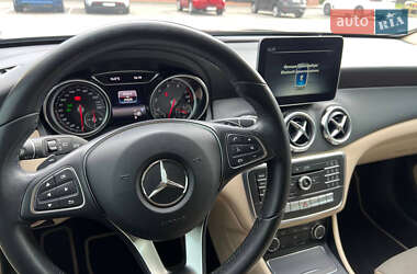 Внедорожник / Кроссовер Mercedes-Benz GLA-Class 2017 в 
