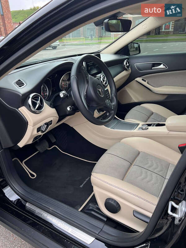 Внедорожник / Кроссовер Mercedes-Benz GLA-Class 2017 в Киеве фото 35 Внедорожник / Кроссовер Mercedes-Benz GLA-Class 2017 в Киеве