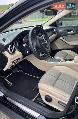 Внедорожник / Кроссовер Mercedes-Benz GLA-Class 2017 в 