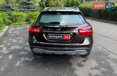 Позашляховик / Кросовер Mercedes-Benz GLA-Class 2017 в 