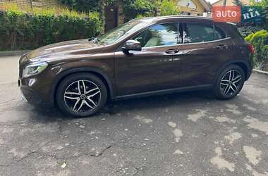 Позашляховик / Кросовер Mercedes-Benz GLA-Class 2017 в 