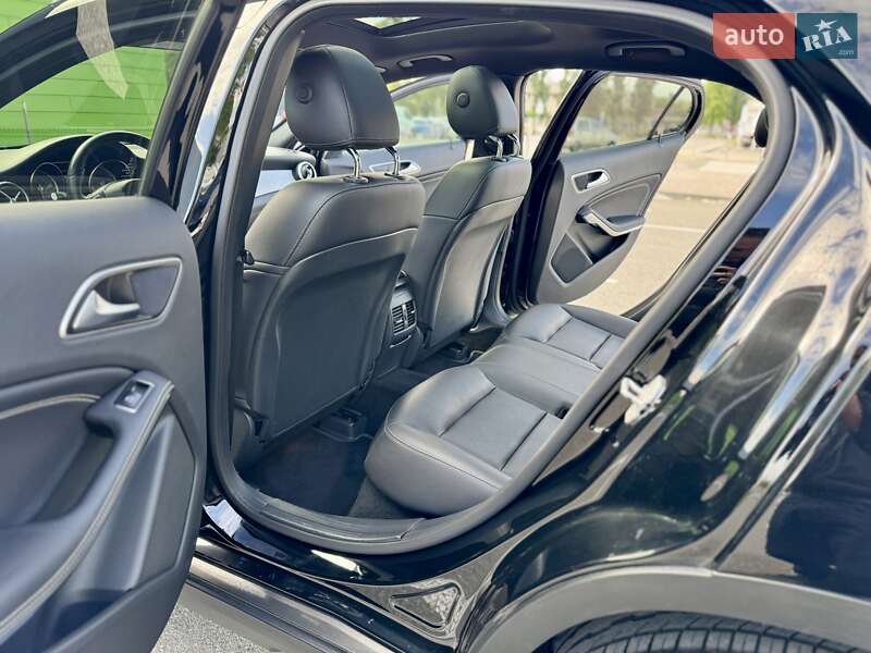 Позашляховик / Кросовер Mercedes-Benz GLA-Class 2016 в Києві