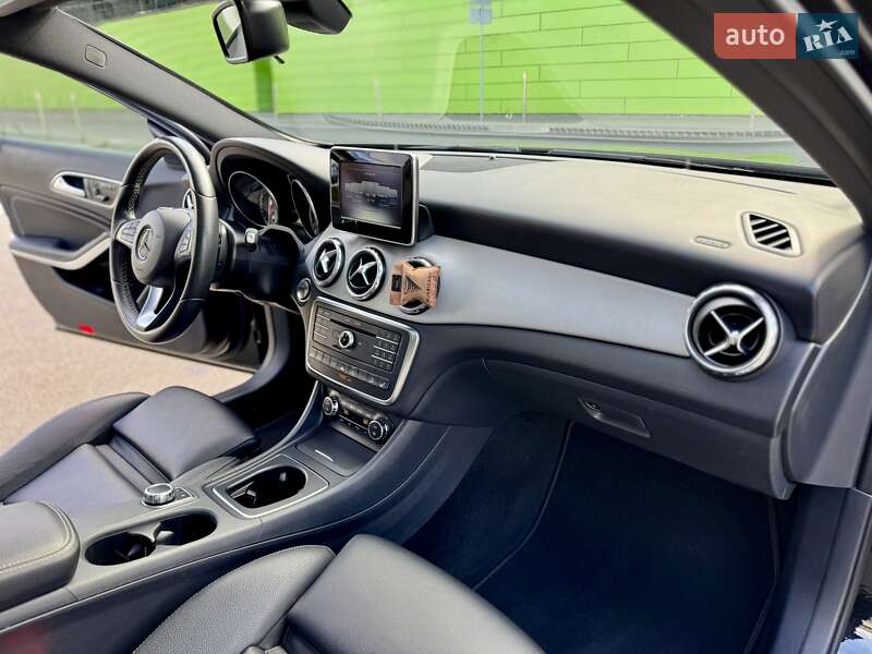 Позашляховик / Кросовер Mercedes-Benz GLA-Class 2016 в Києві