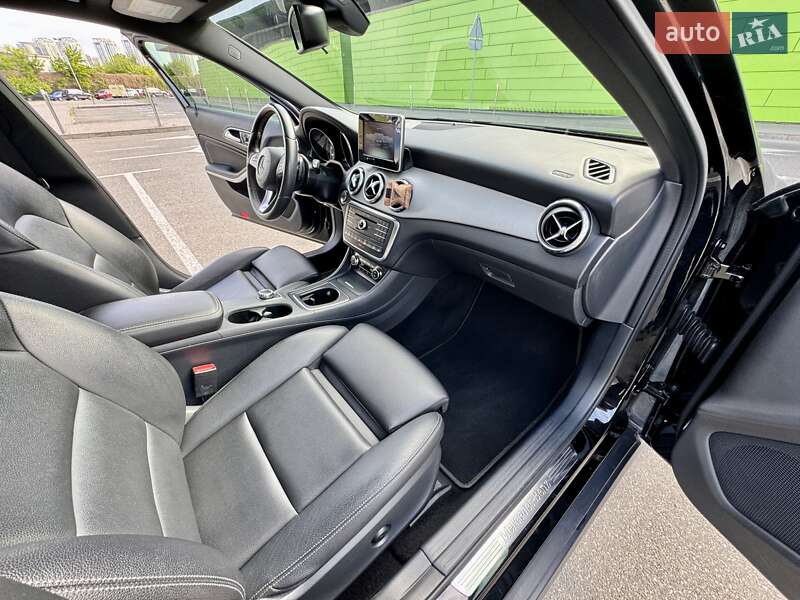 Позашляховик / Кросовер Mercedes-Benz GLA-Class 2016 в Києві