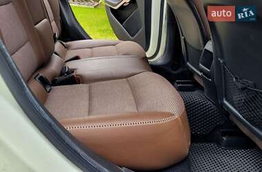 Внедорожник / Кроссовер Mercedes-Benz GLA-Class 2014 в 