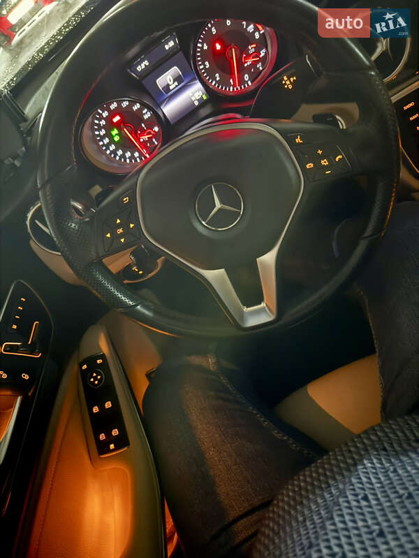 Позашляховик / Кросовер Mercedes-Benz GLA-Class 2015 в Києві