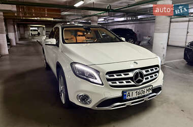 Внедорожник / Кроссовер Mercedes-Benz GLA-Class 2015 в 