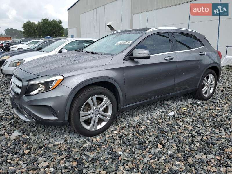 Mercedes-Benz GLA-Class 2015