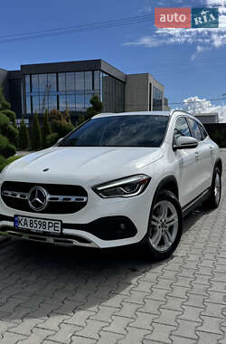 Внедорожник / Кроссовер Mercedes-Benz GLA-Class 2021 в 