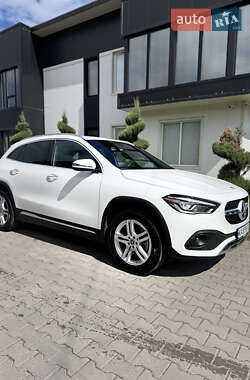Внедорожник / Кроссовер Mercedes-Benz GLA-Class 2021 в 