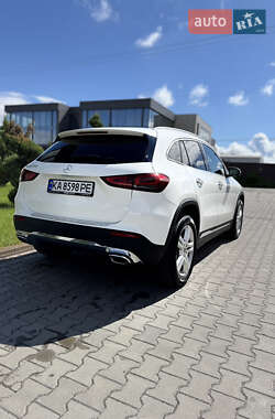 Внедорожник / Кроссовер Mercedes-Benz GLA-Class 2021 в 