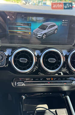 Внедорожник / Кроссовер Mercedes-Benz GLA-Class 2021 в 