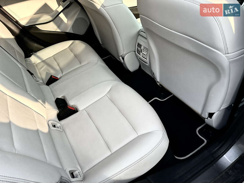 Позашляховик / Кросовер Mercedes-Benz GLA-Class 2019 в Києві