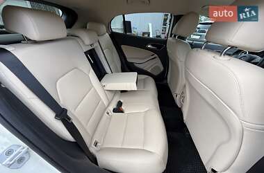 Внедорожник / Кроссовер Mercedes-Benz GLA-Class 2016 в 