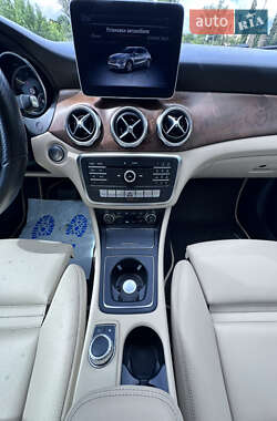 Внедорожник / Кроссовер Mercedes-Benz GLA-Class 2018 в 
