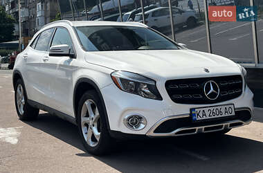 Внедорожник / Кроссовер Mercedes-Benz GLA-Class 2018 в Киеве