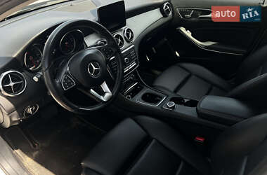 Внедорожник / Кроссовер Mercedes-Benz GLA-Class 2018 в 