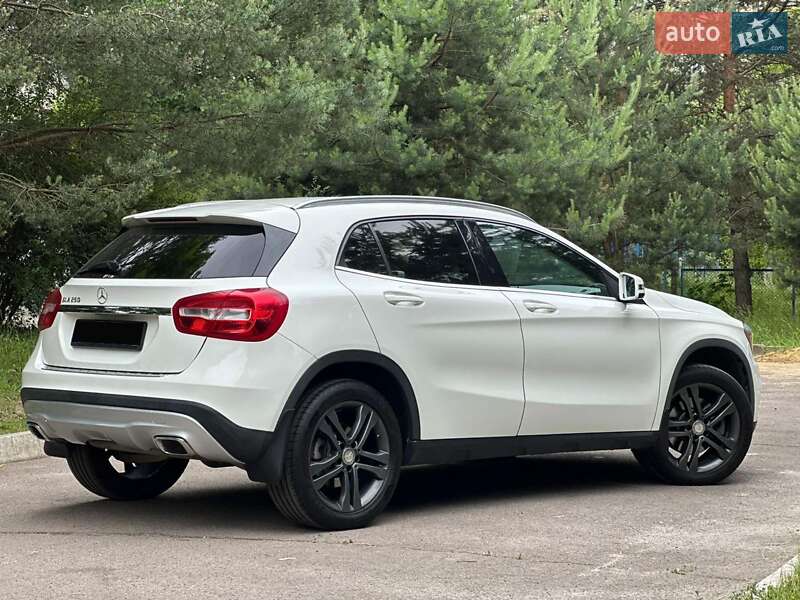 Внедорожник / Кроссовер Mercedes-Benz GLA-Class 2015 в Ровно