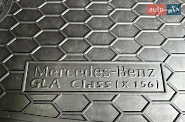 Внедорожник / Кроссовер Mercedes-Benz GLA-Class 2015 в 