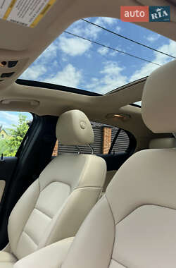 Внедорожник / Кроссовер Mercedes-Benz GLA-Class 2015 в 
