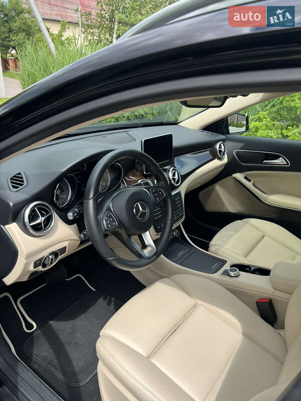 Внедорожник / Кроссовер Mercedes-Benz GLA-Class 2015 в Луцке