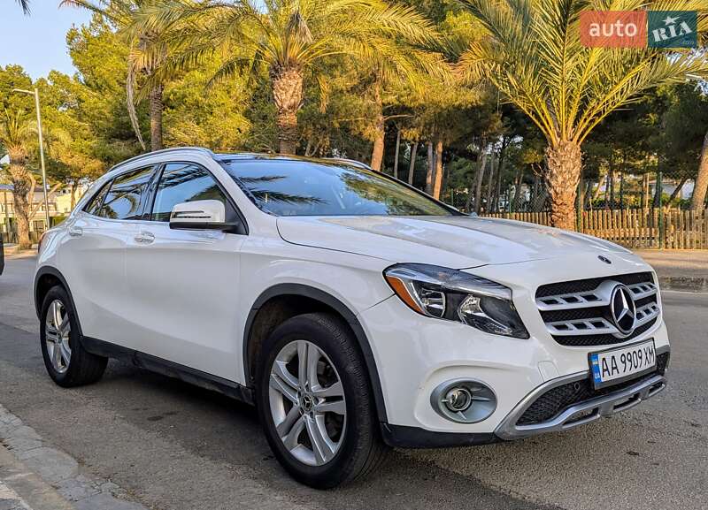 Внедорожник / Кроссовер Mercedes-Benz GLA-Class 2019 в 