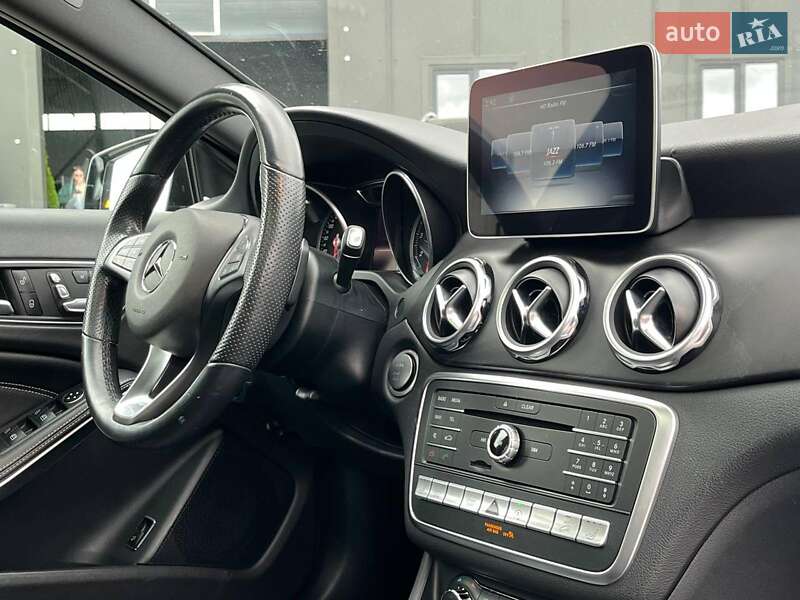 Позашляховик / Кросовер Mercedes-Benz GLA-Class 2019 в Львові