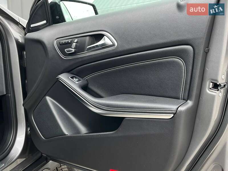 Позашляховик / Кросовер Mercedes-Benz GLA-Class 2019 в Львові
