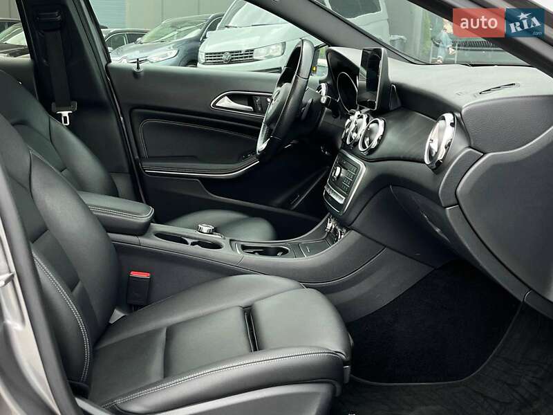 Позашляховик / Кросовер Mercedes-Benz GLA-Class 2019 в Львові