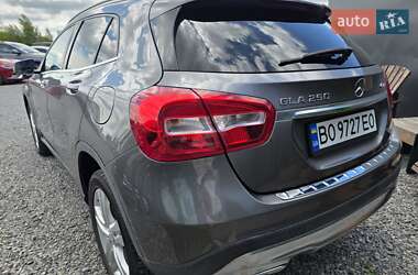 Внедорожник / Кроссовер Mercedes-Benz GLA-Class 2016 в 