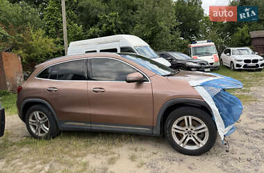 Внедорожник / Кроссовер Mercedes-Benz GLA-Class 2023 в 