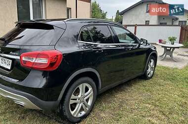 Внедорожник / Кроссовер Mercedes-Benz GLA-Class 2015 в 