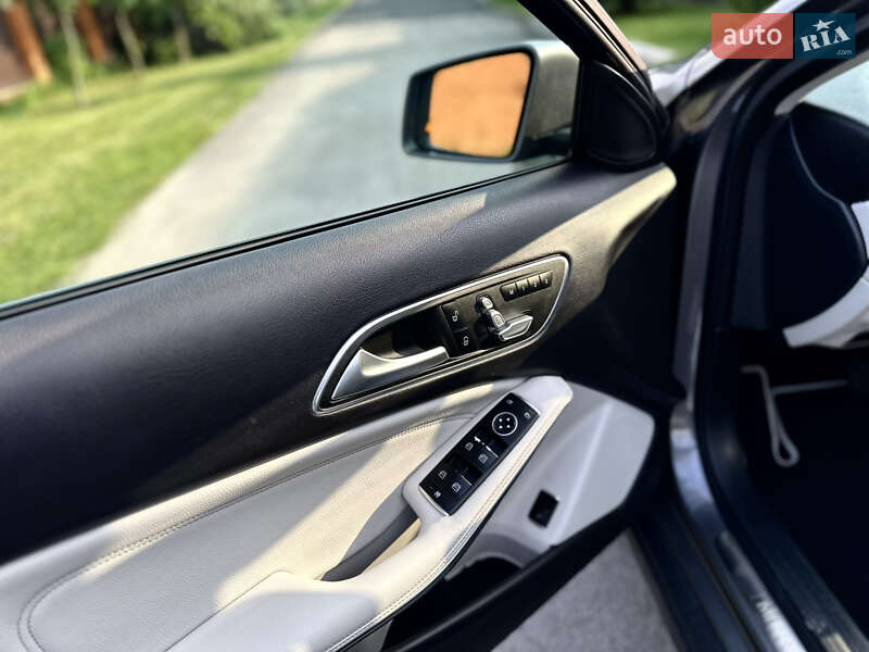 Внедорожник / Кроссовер Mercedes-Benz GLA-Class 2019 в Киеве