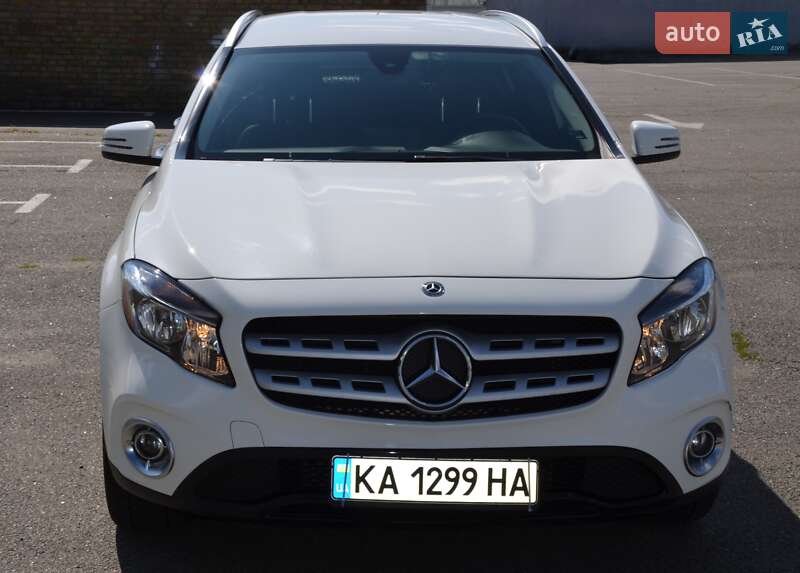 Внедорожник / Кроссовер Mercedes-Benz GLA-Class 2019 в Киеве