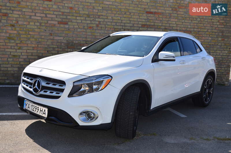 Внедорожник / Кроссовер Mercedes-Benz GLA-Class 2019 в Киеве